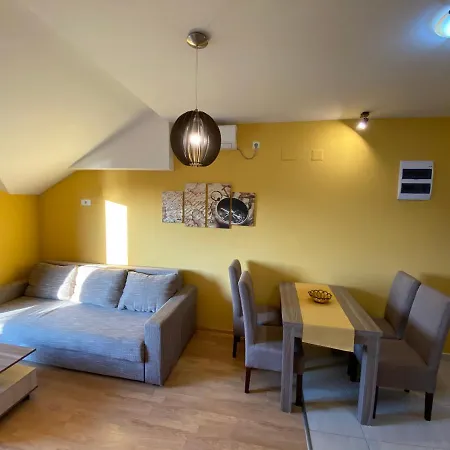 Borova 2 Aparthotel *