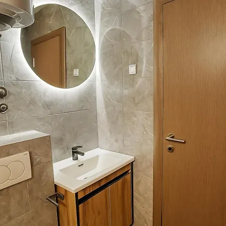 Aparthotel Borova 2 3*