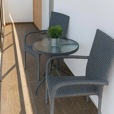 Ξενοδοχείο με διαμερίσματα Borova 2 3*