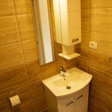 Borova 2 3* Veliko Gradište